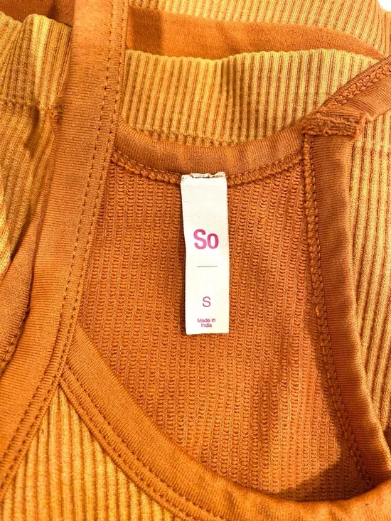 SO Women’s Cropped Seamless Ribbed Tank in Rust Orange Size Small - Picture 2 of 6